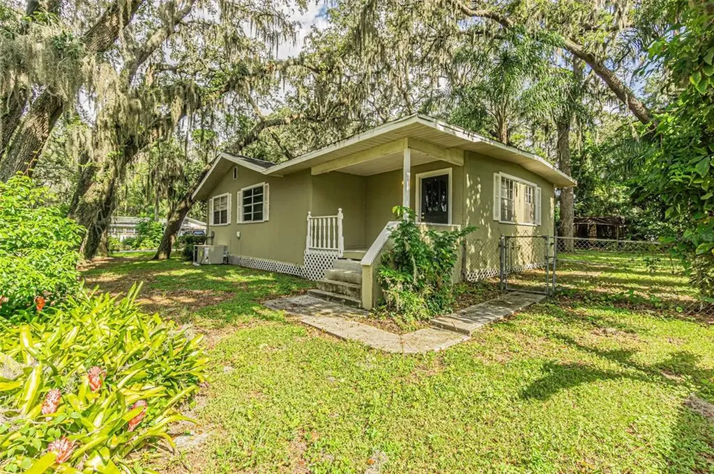 1317 W Humphrey Street Tampa FL 33604
