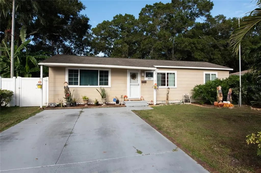 5022 20th Street N St Petersburg FL 33714