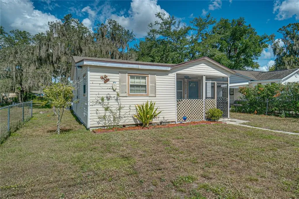 2326 Burns Street Lakeland FL 33801