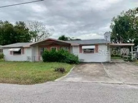 2051 Calusa Trail Holiday FL 34690