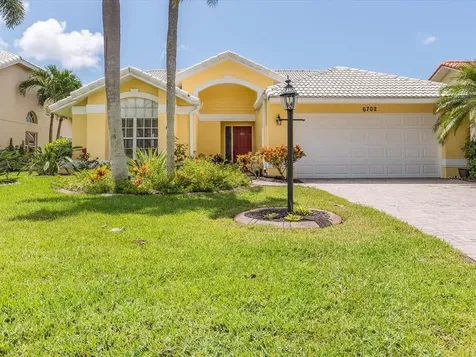 6702 Stone River Road Bradenton FL 34203