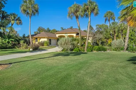 4890 S Lynnwood Drive Homosassa FL 34448