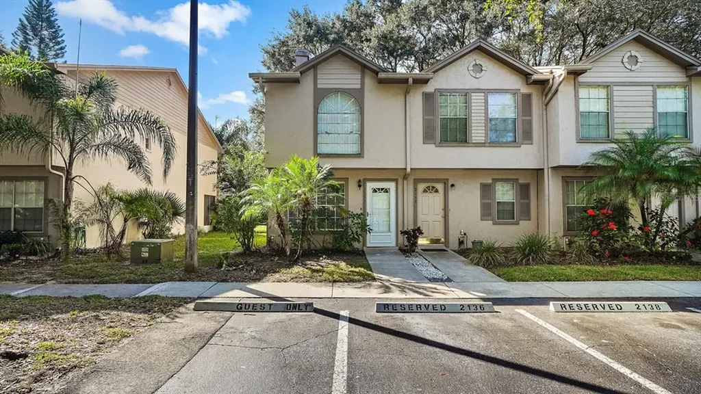2136 Fletchers Point Circle Tampa FL 33613