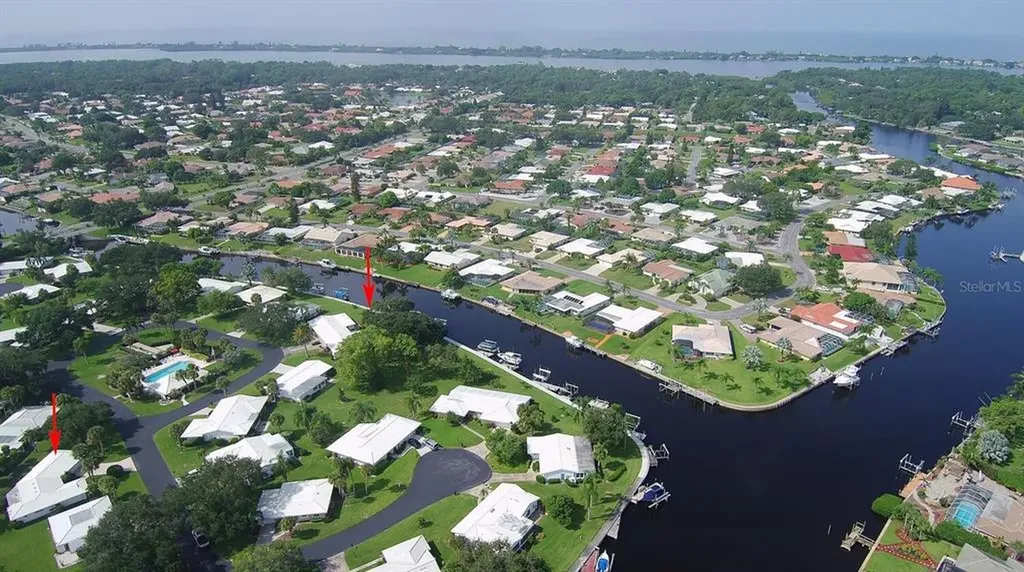 19 Oakwood Drive N Englewood FL 34223