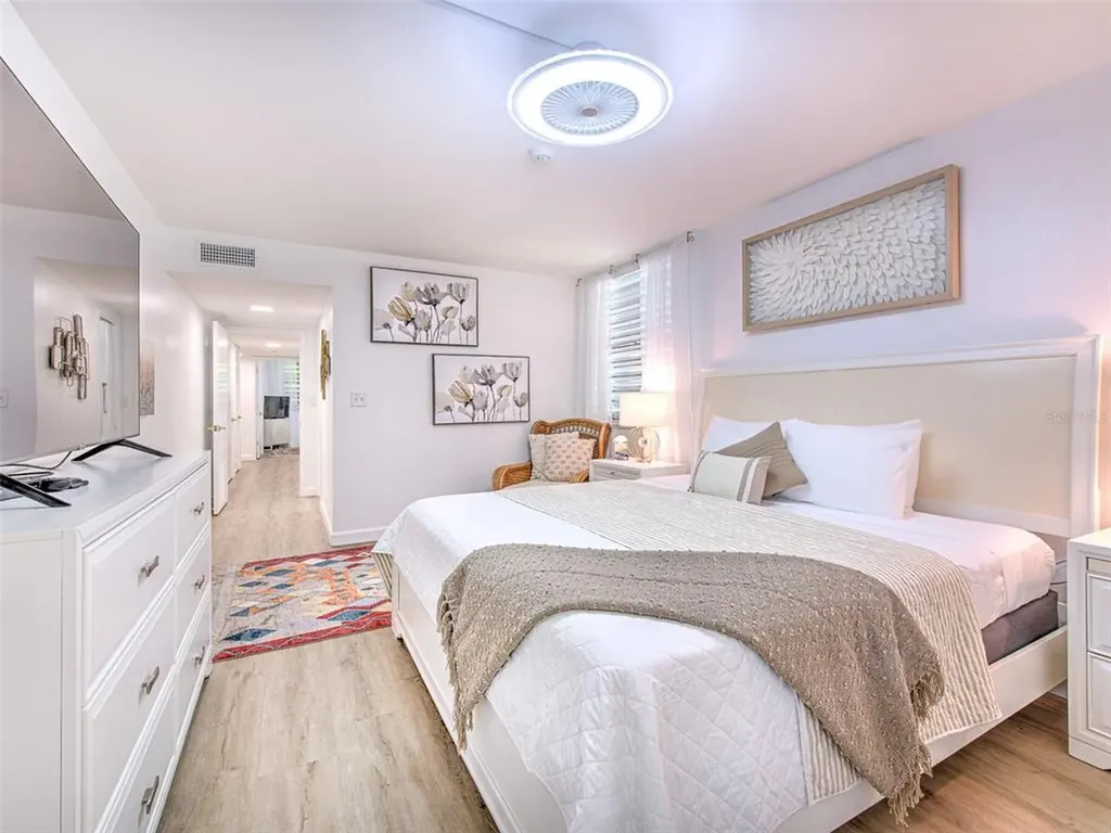 517 Bayport Way Longboat Key FL 34228