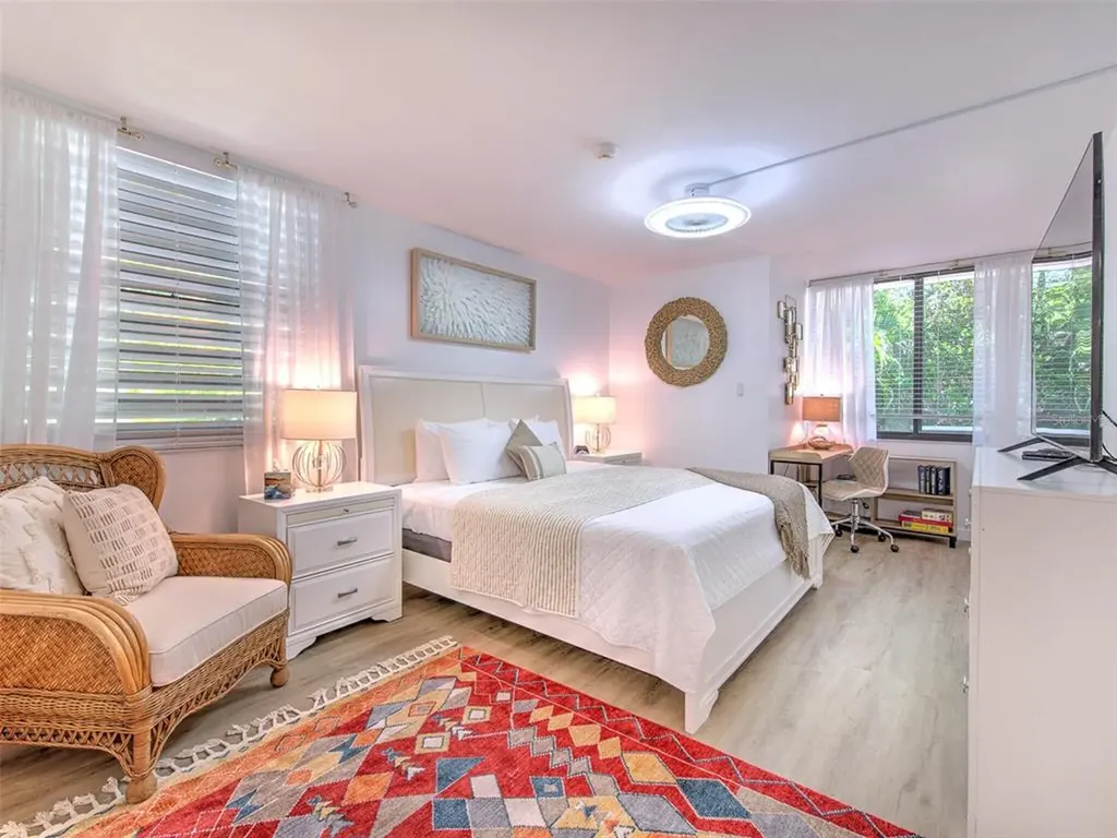 517 Bayport Way Longboat Key FL 34228