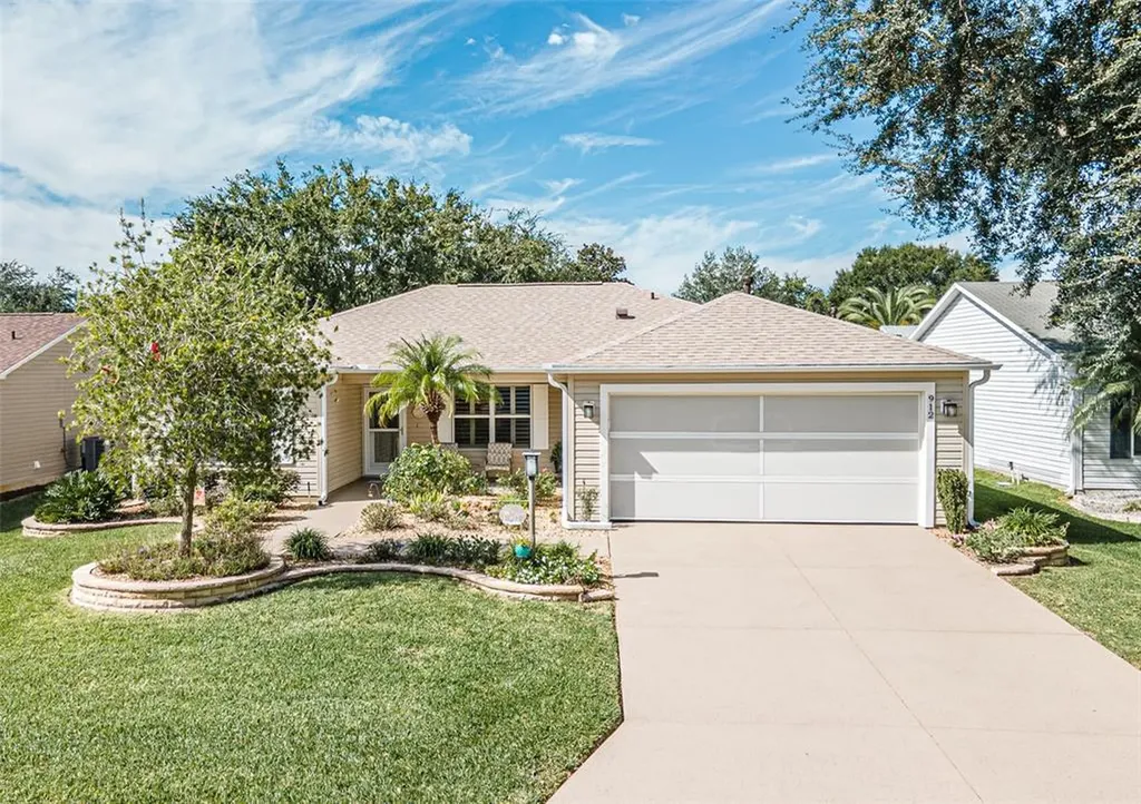 912 Danforth Court The Villages FL 32162