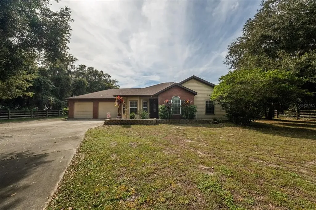 39711 County Road 452 Leesburg FL 34788