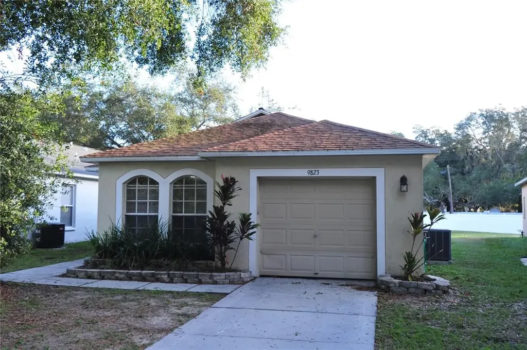 9823 Morris Glen Way Temple Terrace FL 33637