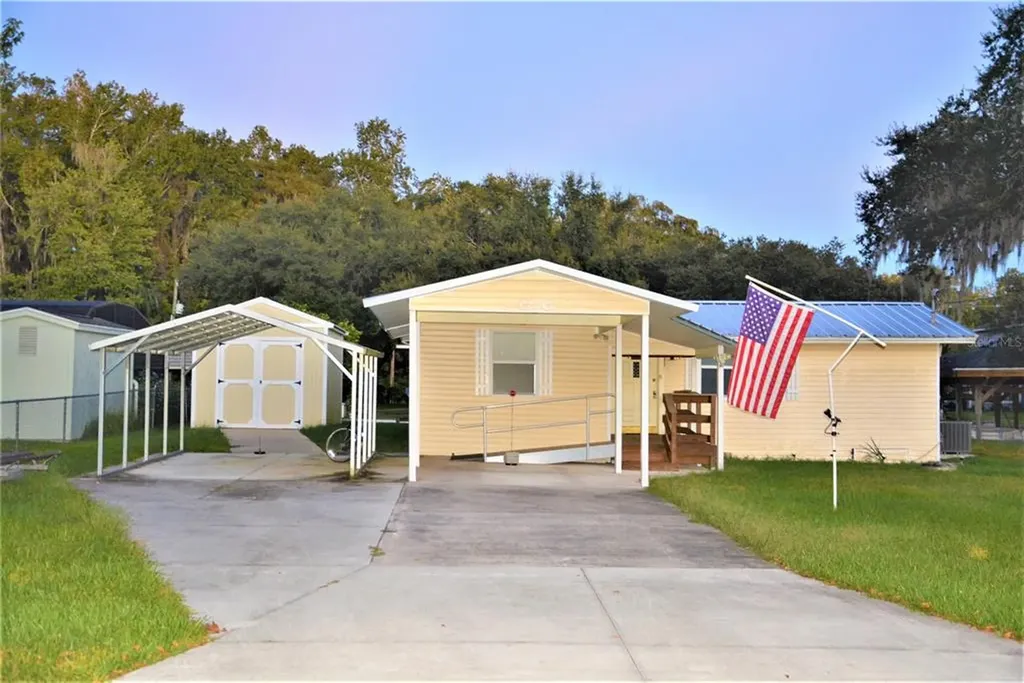 56410 Water Oak Road Astor FL 32102