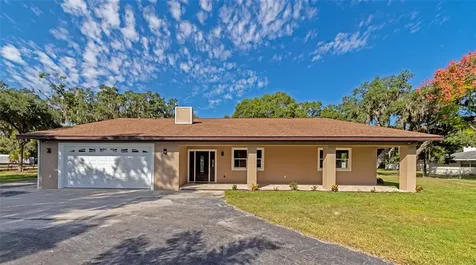2206 70th Street Court E Bradenton FL 34208