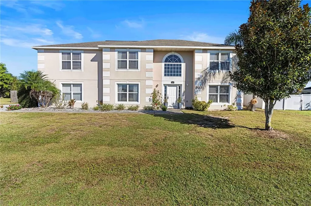 321 Lake Hills Lane Eagle Lake FL 33839