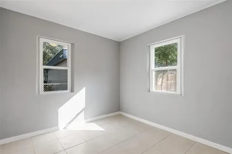 1608 E Kirby Street Tampa FL 33604