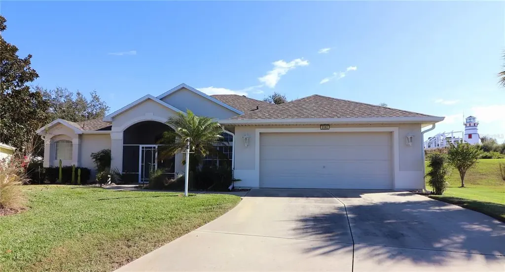 5592 Charleston Avenue Tavares FL 32778