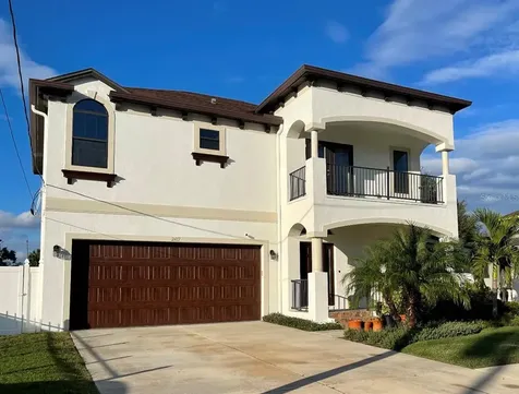 2417 W Carmen Street Tampa FL 33609