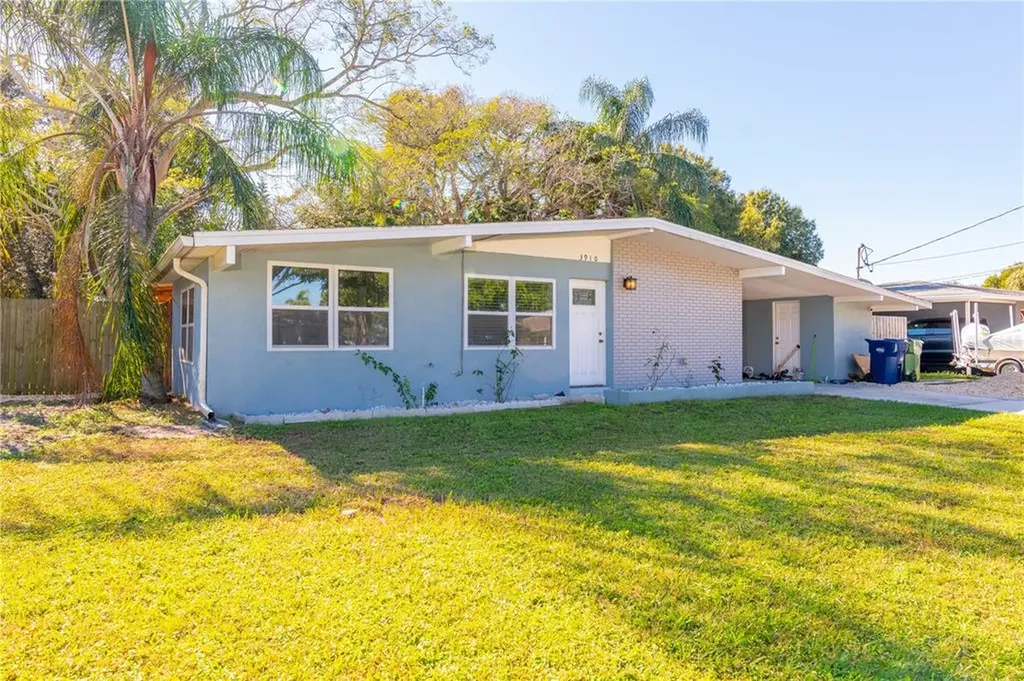 3910 W Wisconsin Avenue Tampa FL 33616