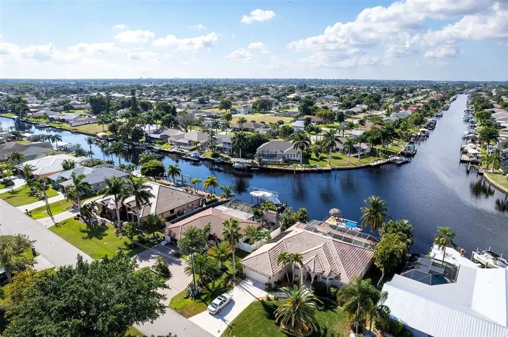 1238 SE 21st Avenue Cape Coral FL 33990