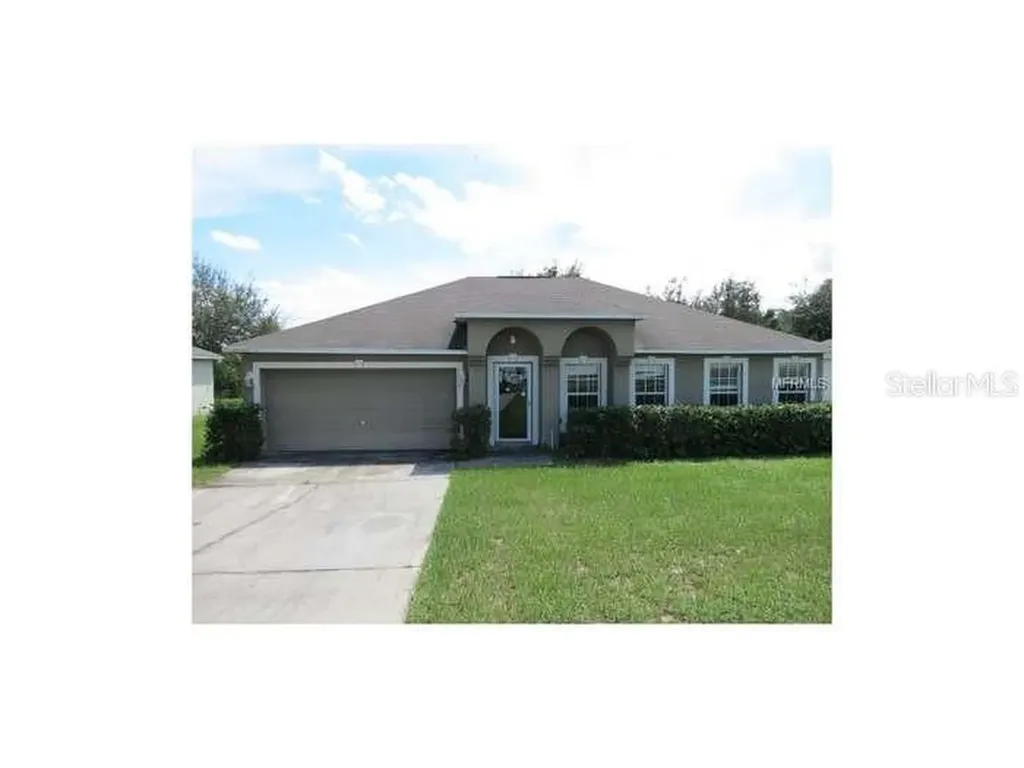 1670 Ridgemoor Drive Mascotte FL 34753