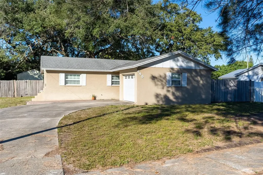 745 N Pompano Avenue Sarasota FL 34237
