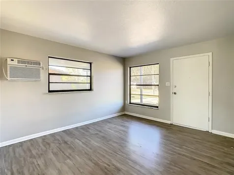 4574 Barley Street Orlando FL 32811