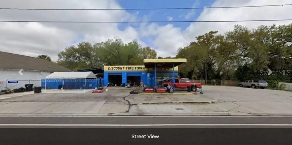701 W Hillsborough Avenue Tampa FL 33603