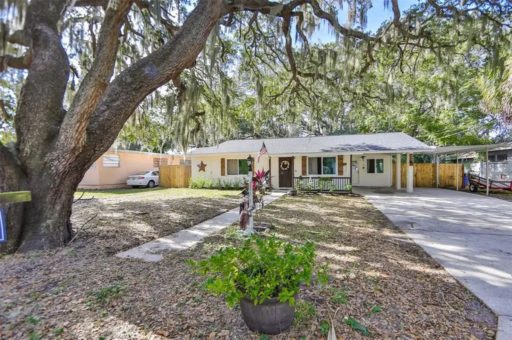 605 18th Avenue W Palmetto FL 34221