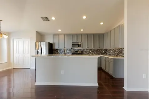 24947 Oakhaven Court Lutz FL 33559