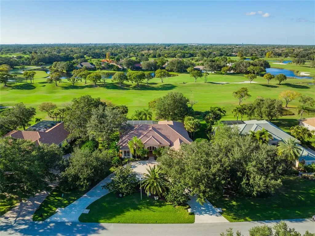 2576 Tom Morris Drive Sarasota FL 34240