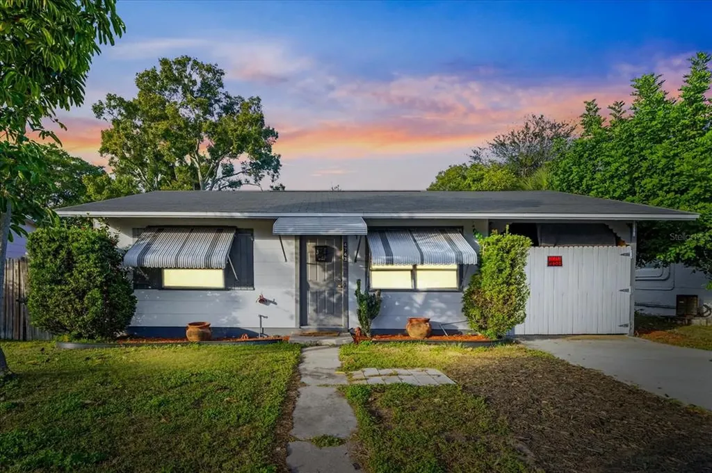 4743 38th Avenue N St Petersburg FL 33713