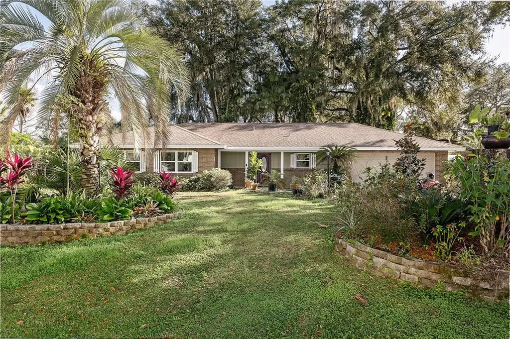 7725 Rolling Grove Drive E Lakeland FL 33810
