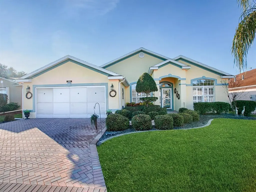 302 Bentwood Drive Leesburg FL 34748