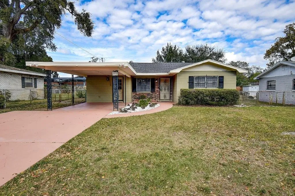 2713 W Osborne Avenue Tampa FL 33614
