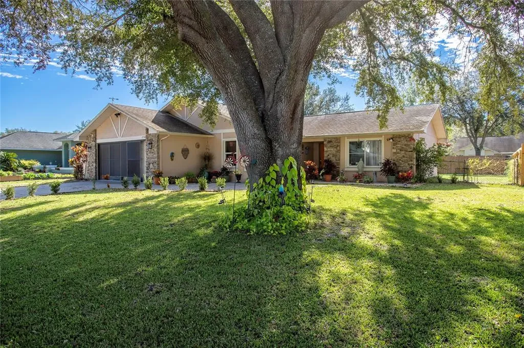 2738 Gables Drive Eustis FL 32726