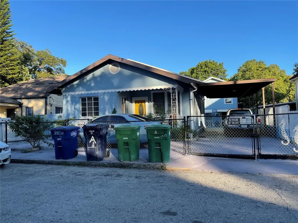 2913 N 10th Street Tampa FL 33605