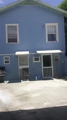 2913 N 10th Street Tampa FL 33605
