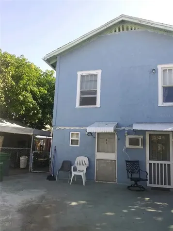 2913 N 10th Street Tampa FL 33605