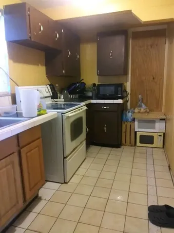2913 N 10th Street Tampa FL 33605