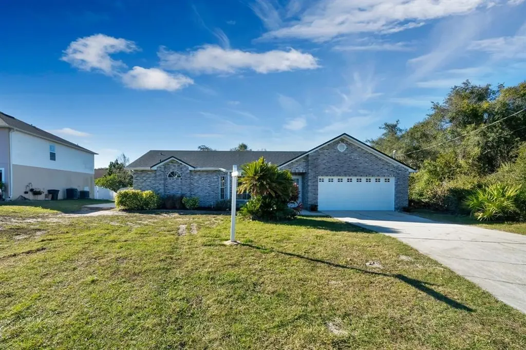 906 Hugo Circle Deltona FL 32738