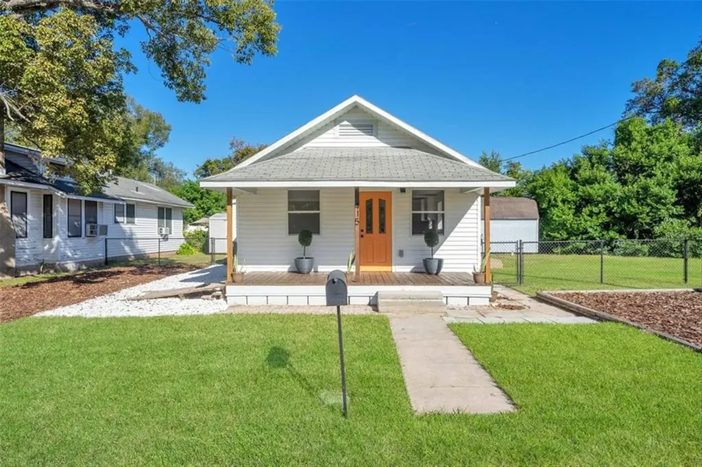 415 Michigan Avenue Eustis FL 32726