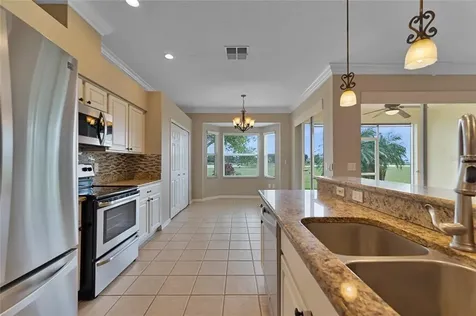 113 Club Villas Lane Kissimmee FL 34744