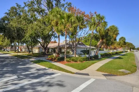 2000 Dover Court Oldsmar FL 34677