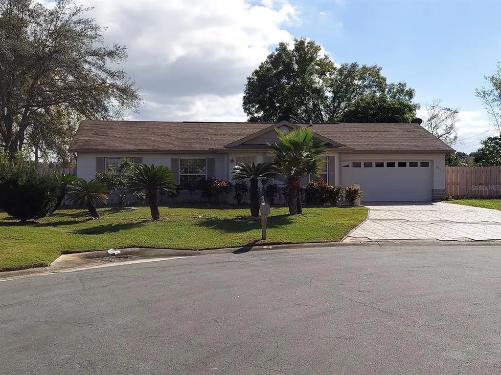 991 Hickory Court Kissimmee FL 34743
