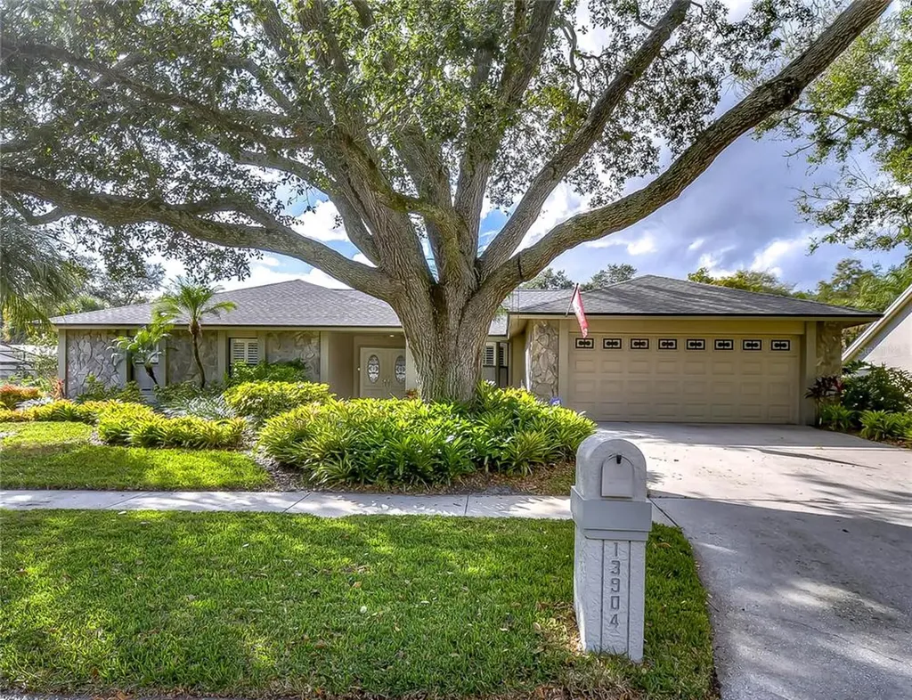 13904 Oberlin Manor Way Tampa FL 33613