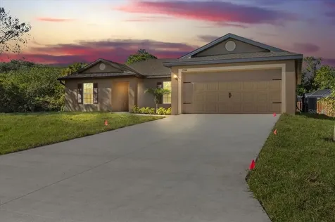 3564 Brewster Road North Port FL 34288