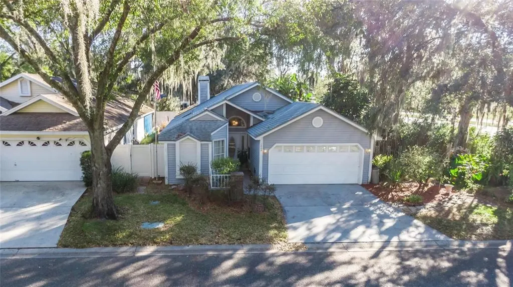 1402 Walden Oaks Place Plant City FL 33563