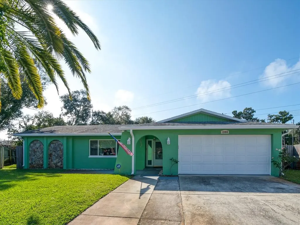 12480 Regency Avenue Seminole FL 33772