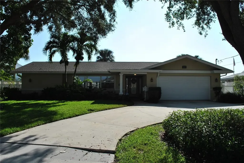 1066 42nd Avenue NE St Petersburg FL 33703