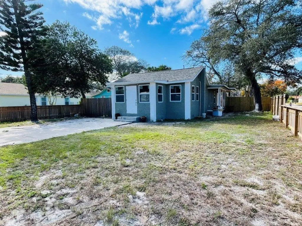 1701 Newark Street S St Petersburg FL 33711