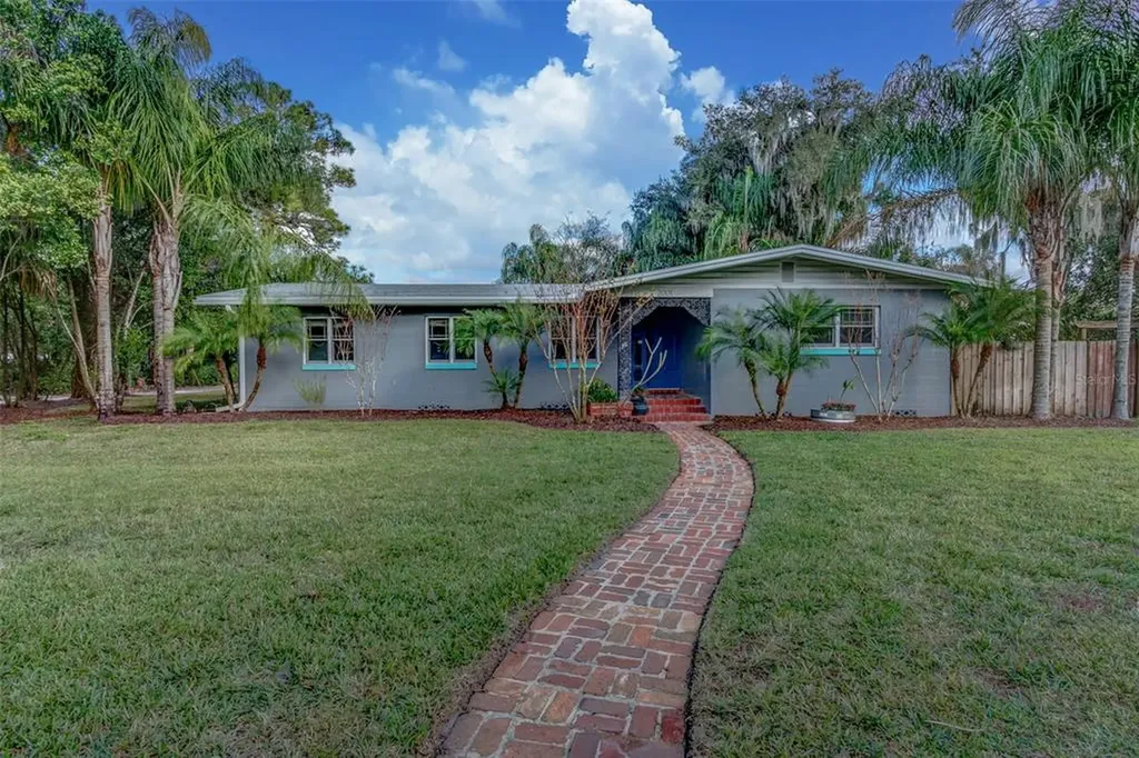 2001 Hibiscus Court Sanford FL 32771