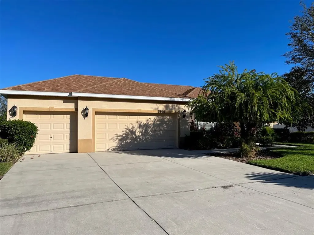2206 Via Napoli Street Plant City FL 33566